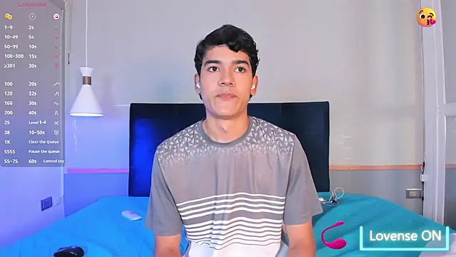 SandroVeyra online show from December 2025 12:44:02 PM