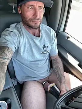 Snapshot of skip69xxx chatting on June 2026 05:14:02 PM skip69xxx online show from June 2026 05:14:02 PM