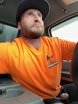 Snapshot of skip69xxx chatting on November 2025 10:02:02 PM skip69xxx online show from November 2025 10:02:02 PM