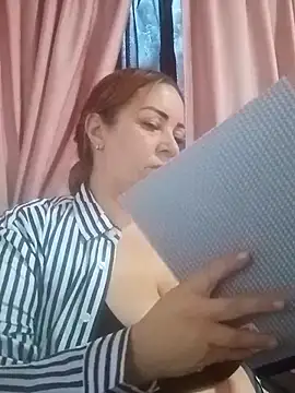 alexiaystive3 online show from September 2025 04:14:02 PM