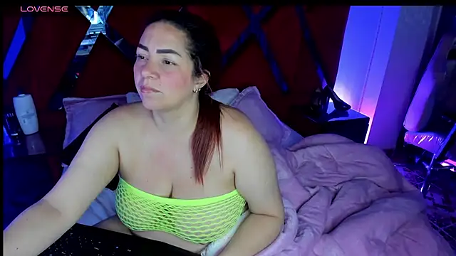 alexiaystive3 online show from October 2025 10:38:01 AM