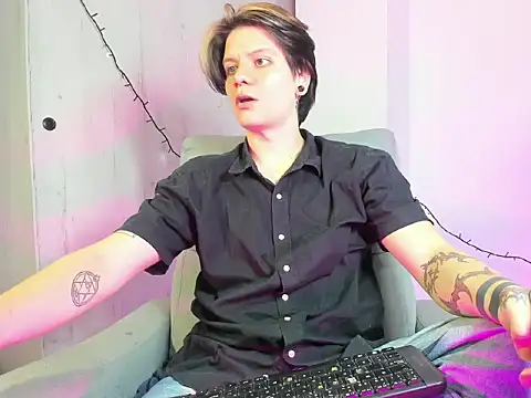 Jerry Cole online show from December 2025 10:33:02 PM