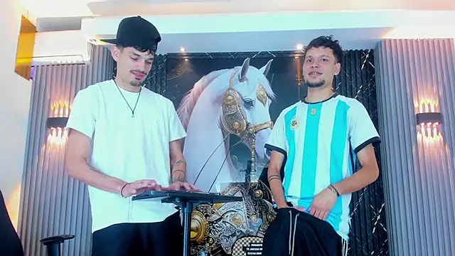 Iam Steven online show from November 2025 01:03:02 PM