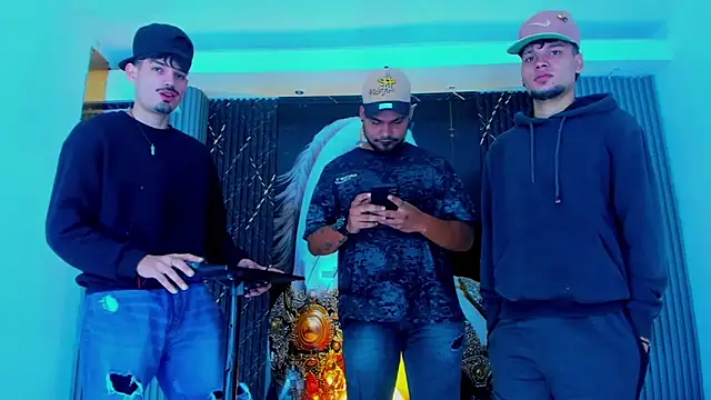 Iam Steven online show from September 2025 12:33:01 PM