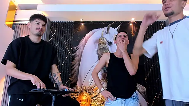 Iam Steven online show from February 2026 12:38:01 PM