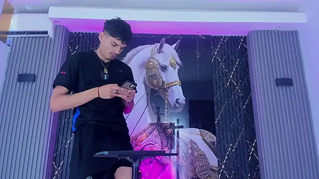 Iam Steven online show from December 2025 11:20:01 AM