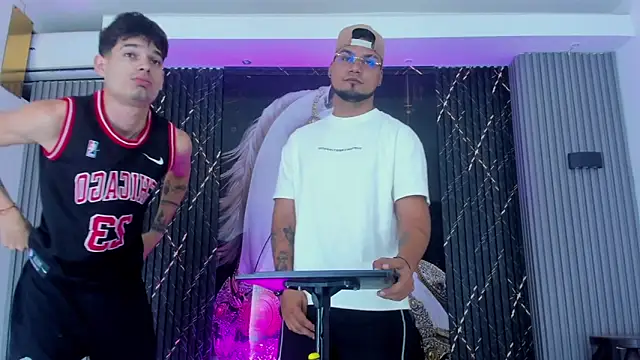 Iam Steven online show from November 2025 11:53:02 AM