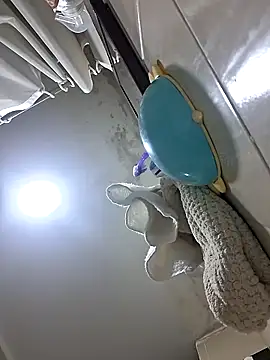 Aliciabloom online show from November 2025 01:04:02 PM