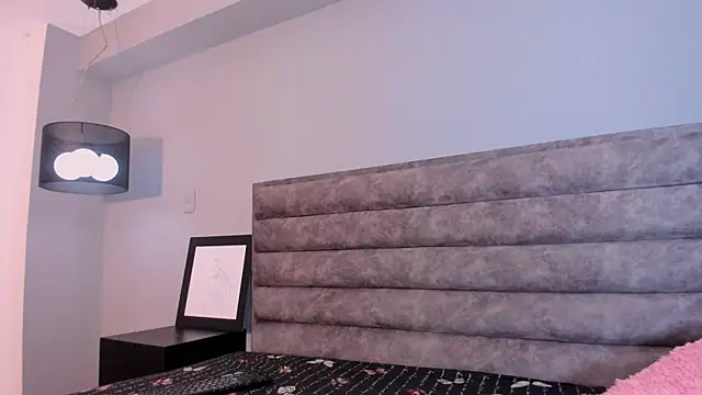 Aliciabloom online show from October 2025 12:50:01 PM