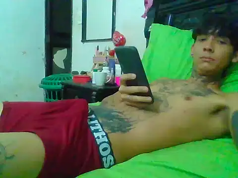 Snapshot of LaParKa31 chatting on September 2025 12:10:01 AM LaParKa31 online show from September 2025 12:10:01 AM
