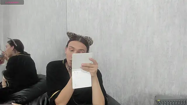 Almaazz online show from October 2025 08:19:01 PM