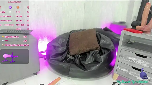 Almaazz online show from November 2025 03:11:02 AM