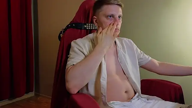 Snapshot of Vincent_Hardman chatting on November 2025 08:09:02 PM Vincent Hardman online show from November 2025 08:09:02 PM