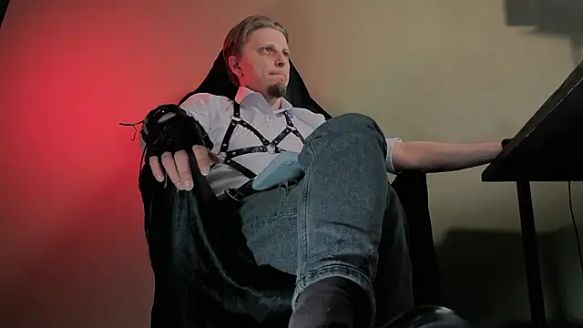 Snapshot of Vincent_Hardman chatting on February 2026 08:19:01 PM Vincent Hardman online show from February 2026 08:19:01 PM