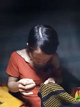 bonnie-00 online show from October 2025 02:38:02 PM