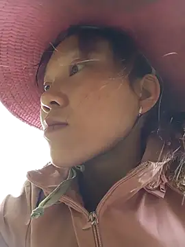 bonnie-00 online show from April 2026 05:25:01 AM