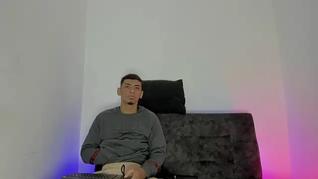 maykel and mike online show from October 2025 09:54:01 AM