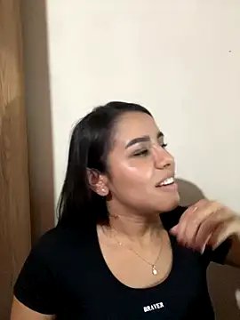 Snapshot of Isawilliams chatting on October 2025 12:33:02 AM Isawilliams online show from October 2025 12:33:02 AM