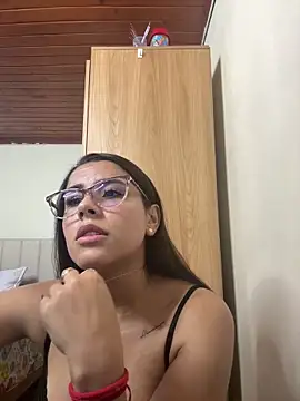 Snapshot of Isawilliams chatting on January 2026 01:54:02 AM Isawilliams online show from January 2026 01:54:02 AM