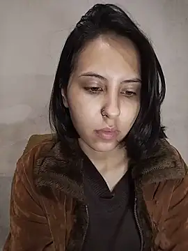melzinhah03 online show from May 2026 08:17:02 PM