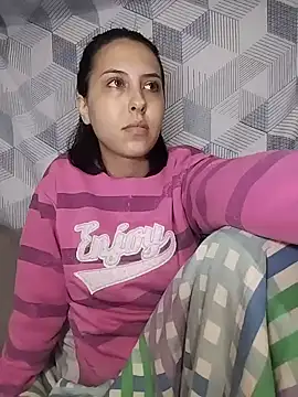 melzinhah03 online show from June 2026 01:47:02 AM