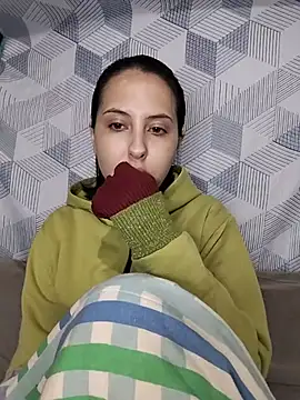 melzinhah03 online show from June 2026 01:59:01 AM