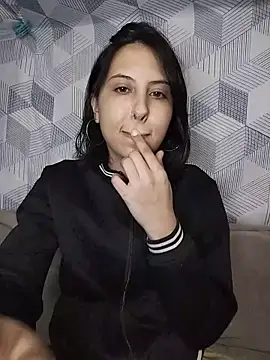 melzinhah03 online show from June 2026 01:36:02 AM
