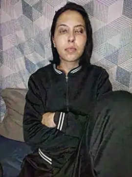 melzinhah03 online show from May 2026 12:28:01 AM