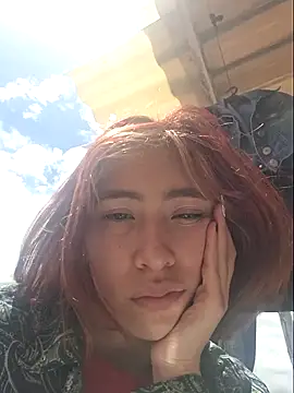 Sullyoonn online show from September 2025 05:57:01 PM