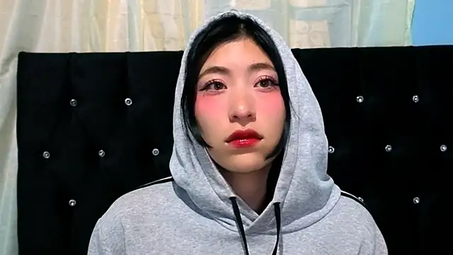 Sullyoonn online show from October 2025 12:01:01 AM