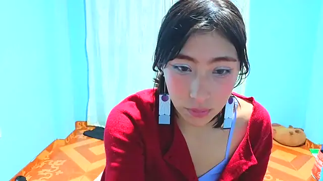 Sullyoonn online show from April 2026 04:04:02 AM