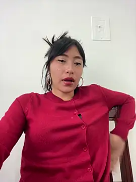 Sullyoonn online show from February 2026 06:43:02 PM