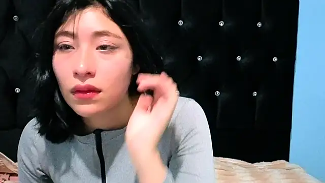 Sullyoonn online show from October 2025 11:26:02 PM