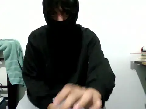 Snapshot of ShunningMore chatting on November 2025 08:03:01 PM ShunningMore online show from November 2025 08:03:01 PM