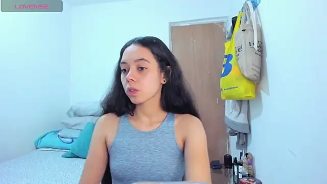 Annie rosse1017 online show from October 2025 04:13:01 AM