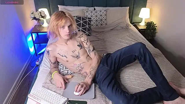ArchiehalI online show from October 2025 08:34:02 PM