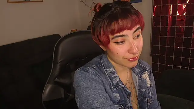 Miacatsito3 online show from February 2026 11:49:02 PM