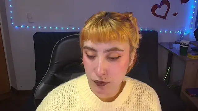 Miacatsito3 online show from June 2026 02:43:02 AM
