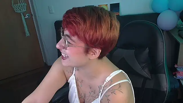 Miacatsito3 online show from November 2025 08:51:01 PM