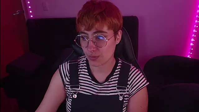 Miacatsito3 online show from October 2025 05:00:01 AM