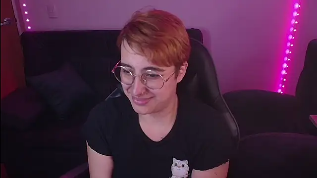 Miacatsito3 online show from October 2025 02:24:02 AM