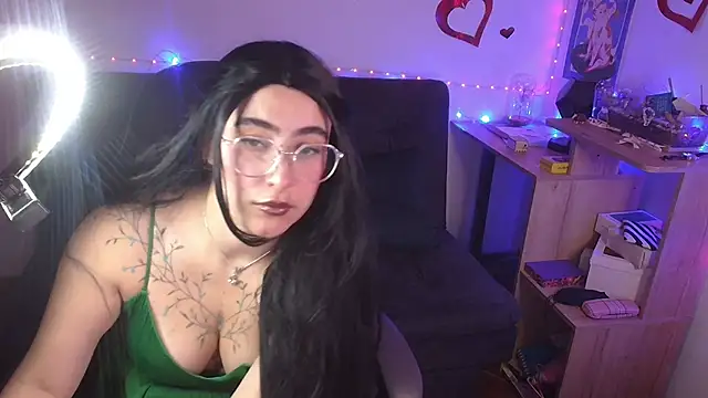 Miacatsito3 online show from June 2026 04:13:02 AM