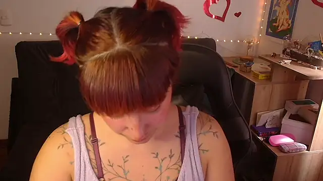 Miacatsito3 online show from May 2026 07:41:01 PM