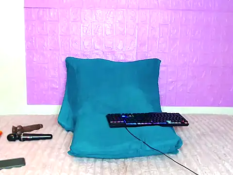 boujee01 online show from November 2025 09:59:01 PM