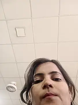 Snapshot of SexyIra89 chatting on November 2025 06:14:02 AM SexyIra89 online show from November 2025 06:14:02 AM