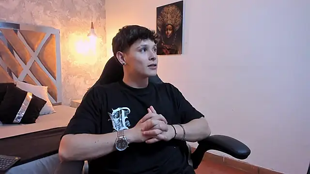Snapshot of kraven_lust chatting on June 2026 03:01:02 AM kraven lust online show from June 2026 03:01:02 AM