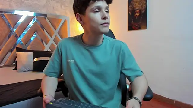 kraven lust online show from April 2026 03:03:01 AM