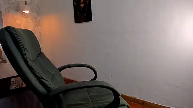 Snapshot of kraven_lust chatting on January 2026 03:02:02 AM kraven lust online show from January 2026 03:02:02 AM