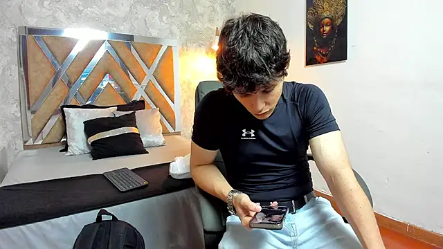 Snapshot of kraven_lust chatting on February 2026 03:13:02 AM kraven lust online show from February 2026 03:13:02 AM