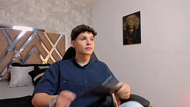 Snapshot of kraven_lust chatting on February 2026 03:06:01 AM kraven lust online show from February 2026 03:06:01 AM